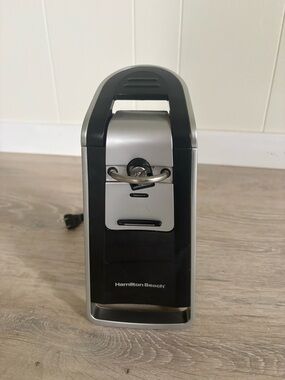 Hamilton Beach Black and Silver Electric Can Opener